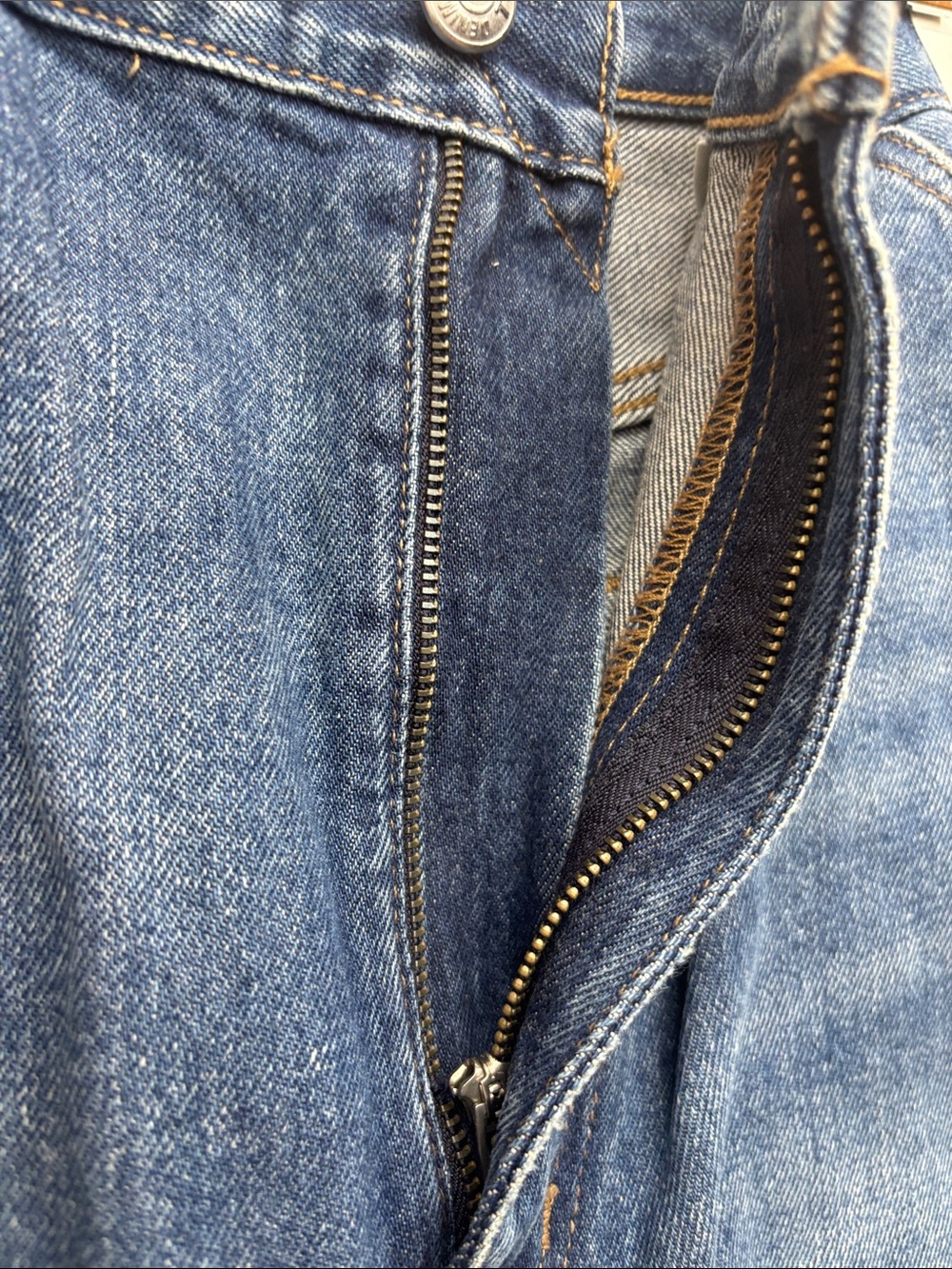 Madewell Women’s “Broken Zipper”Relaxed Dark Blue Denim Jeans - Picture 4 of 8